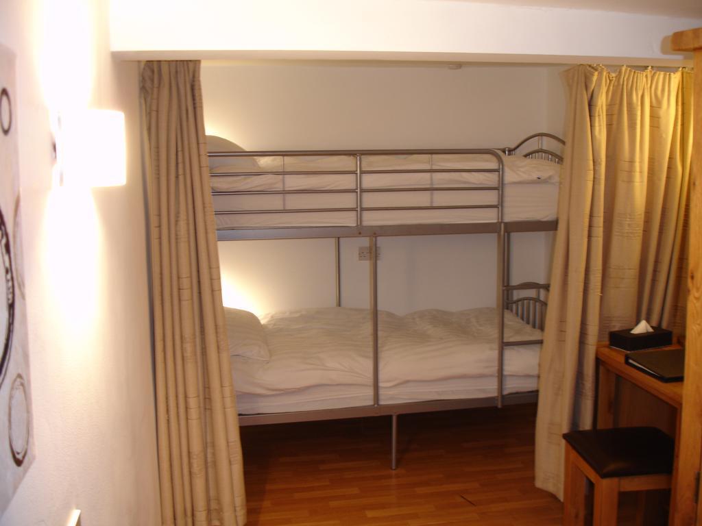 Burcott Mill Guesthouse Вэллс Номер фото